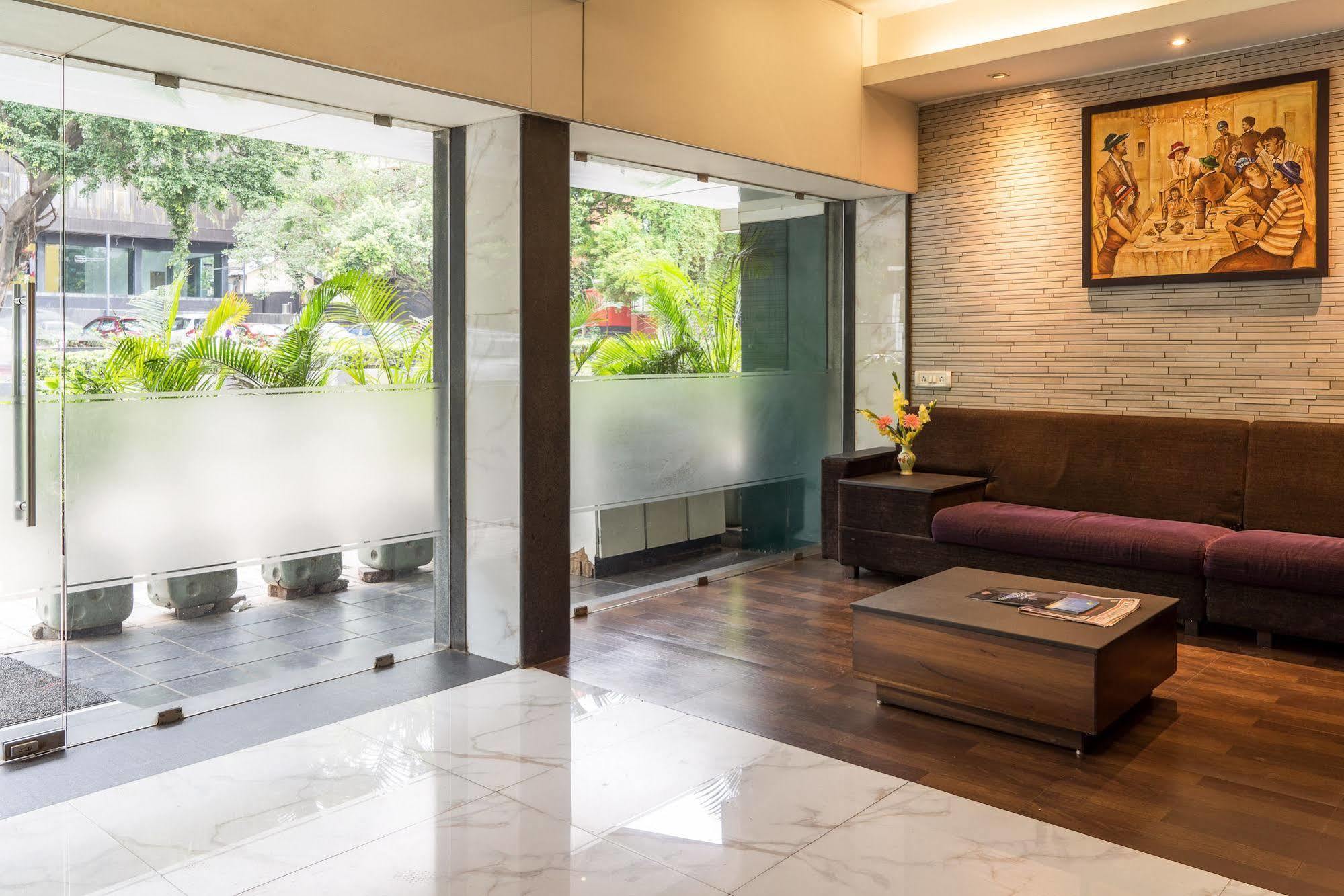 Treebo Trend Sahara Hotel Pune Eksteriør billede
